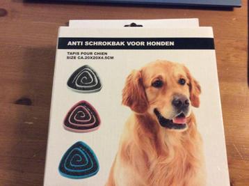 Anti Schrok voerbak voor honden Roze. 20 x 20 x 4,5 cm nieuw