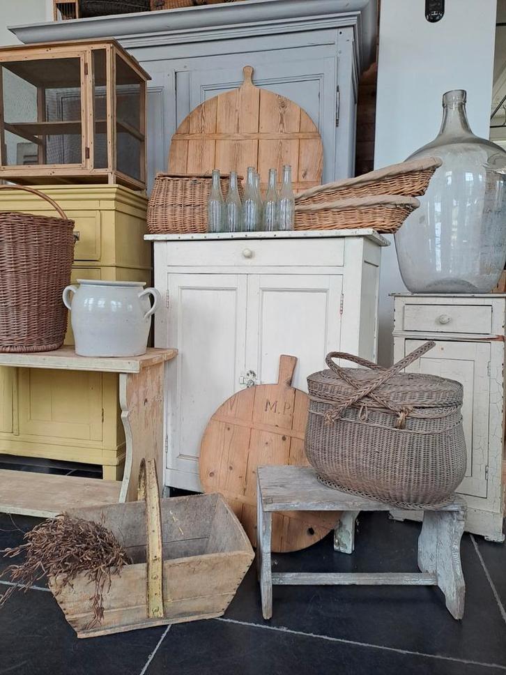 Brocante, oude kast, franse brocante, vliegenkast, Antiek en Kunst, Curiosa en Brocante, Ophalen