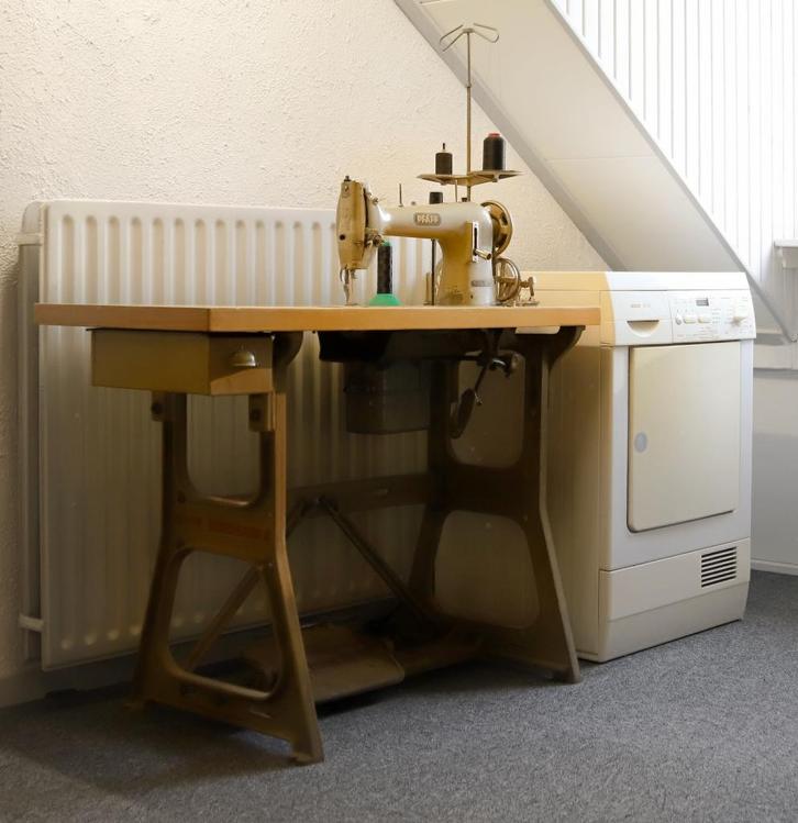 PFAFF Naaimachine met werkbank - System 34, Antiek en Kunst, Antiek | Naaimachines, Ophalen