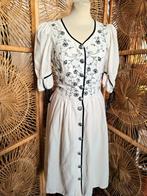 YatvaVintage: YV5284: Vintage Traditional Dirndl Dress, Kleding | Dames, Jurken, Maat 38/40 (M), Beige, Ophalen of Verzenden, Vintage