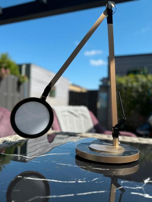 Moderne bureaulamp – NIEUWstaat – zonder adapter, Tuin en Terras, Parasols, Zo goed als nieuw, Ophalen of Verzenden
