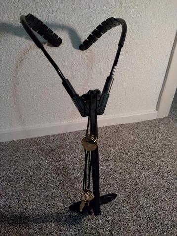 Nieuw saxofoon schouderriem beschikbaar voor biedingen