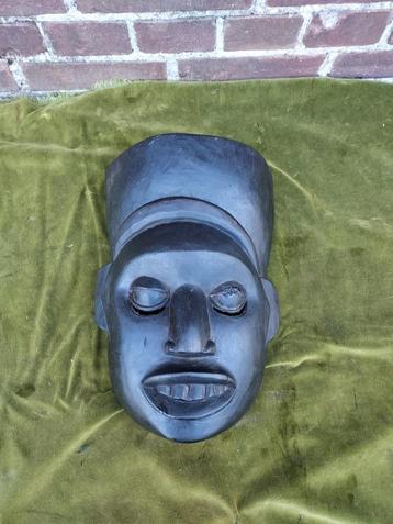 Etnografisch Afrikaans donkerhouten ceremonieel masker. beschikbaar voor biedingen