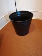Zwarte metalen bloempot, Tuin en Terras, Bloembakken en Plantenbakken, Minder dan 30 cm, Rond, Ophalen of Verzenden, Zo goed als nieuw