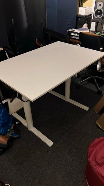 Gispen bureau 120x80cm hoogte aanpasbaar