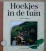Hoekjes in de tuin door Pien Lemstra., Boeken, Ophalen of Verzenden, Gelezen, Tuinontwerpen