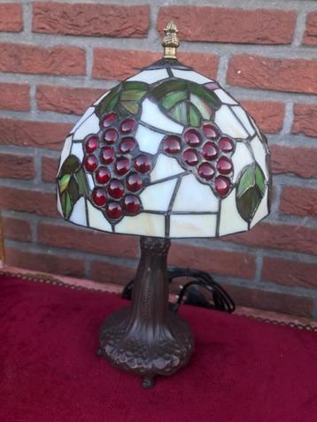 bijzonder fraaie Tiffany lamp, druivenpracht beschikbaar voor biedingen