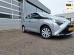 Toyota Aygo 1.0 VVT-i x-fun*ELEK RAMEN*CV*AIRCO*, Voorwielaandrijving, Gebruikt, Start-stop-systeem, 4 stoelen