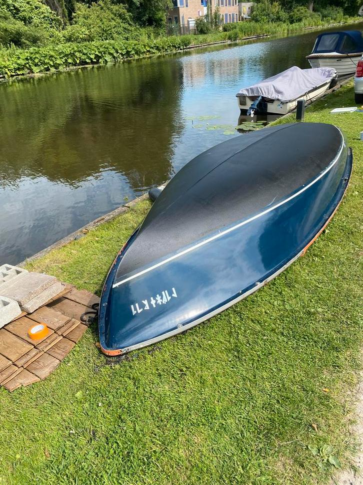 Leuke boot met 5 pk Tohatsu motor, Watersport en Boten, Motorboten en Motorjachten, Gebruikt, Polyester, Tot 6 meter, Benzine