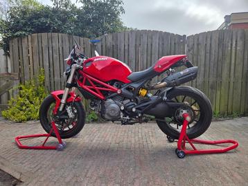 Ducati Monster 796 beschikbaar voor biedingen
