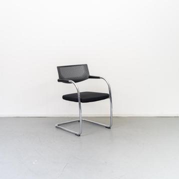 3x Vitra Visavis Vergaderstoel Zwart Stof - Chroom beschikbaar voor biedingen
