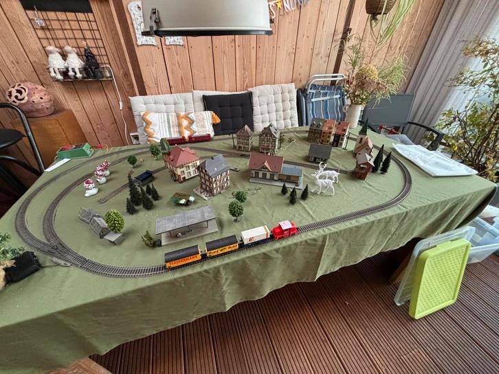 Fleishmann HO treinen met veel accessoires, Hobby en Vrije tijd, Modeltreinen | H0, Zo goed als nieuw, Gelijkstroom, Overige merken