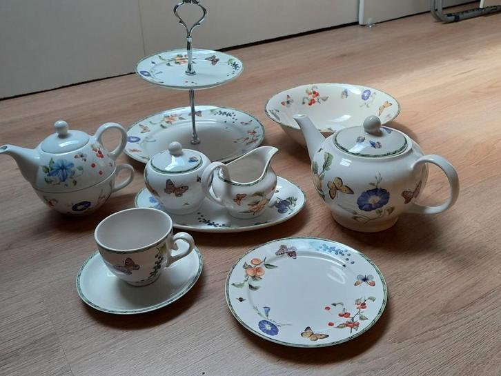 Janneke Brinkman, Fruit & Flowers, divers serviesgoed., Huis en Inrichting, Keuken | Servies, Zo goed als nieuw, Kop(pen) en/of Schotel(s)
