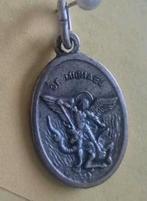 St. Michael Scapulier vintage 23 mm, Antiek en Kunst, Antiek | Religie, Ophalen of Verzenden