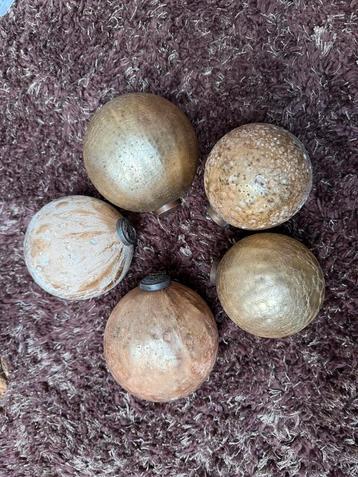 PTMD kerstballen beschikbaar voor biedingen