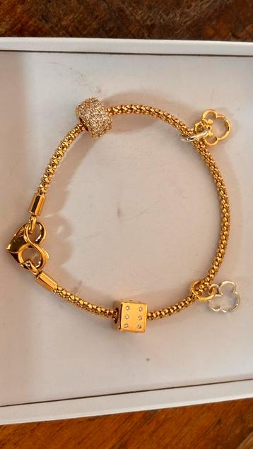 3 Pandora armbandjes met 14K goud verguld beschikbaar voor biedingen