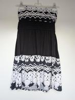 Zwart-witte strapless zomerjurk met patroon, Kleding | Dames, Overige typen, Zwart, Ophalen of Verzenden, Maat 36 (S)