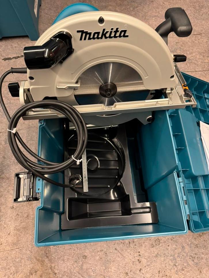 Makita Cirkelzaag 5903R 235mm (nieuw), Doe-het-zelf en Verbouw, Gereedschap | Zaagmachines, Nieuw, Cirkelzaag, 1200 watt of meer