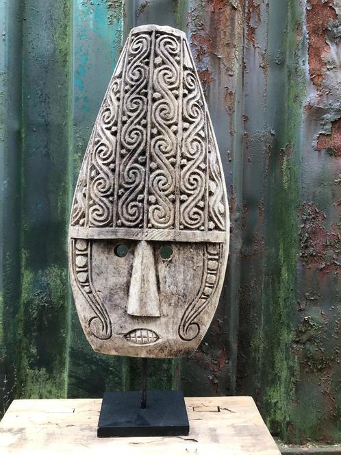 Masker houtsnijwerk punt Java Indonesie 68 cm stoer sober, Antiek en Kunst, Kunst | Beelden en Houtsnijwerken, Ophalen of Verzenden