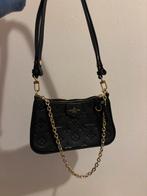 Elegante zwarte leren tas met gouden details, Ophalen of Verzenden, Zo goed als nieuw, Zwart, Schoudertasje