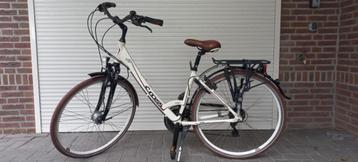 Damesfiets, lichtgewicht, klein model 44 cm, 28 inch beschikbaar voor biedingen