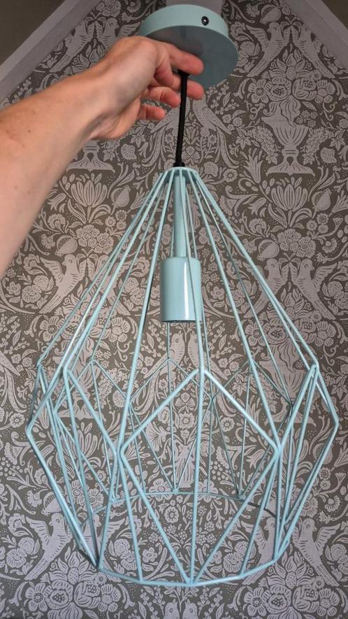 Geometrische hanglamp van draadstaal industrieel lichtblauw, Huis en Inrichting, Lampen | Hanglampen, Zo goed als nieuw, Minder dan 50 cm