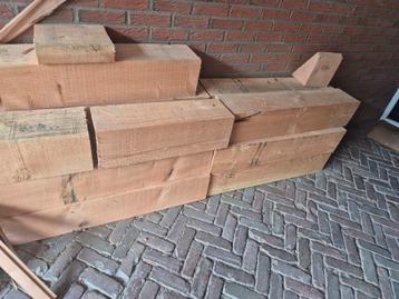 9 Douglas balken 20 x 20 lengte +- 1 meter beschikbaar voor biedingen