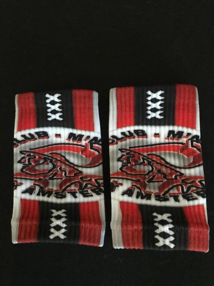 Uiterst comfortabele AJAX Fan Polsbanden € 13,95 p/set, Verzamelen, Sportartikelen en Voetbal, Nieuw, Ajax, Verzenden