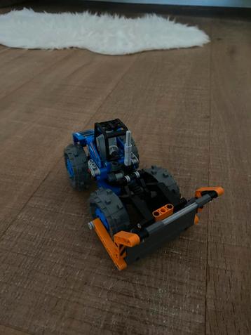 LEGO Techniek Tractor/Bulldozer beschikbaar voor biedingen