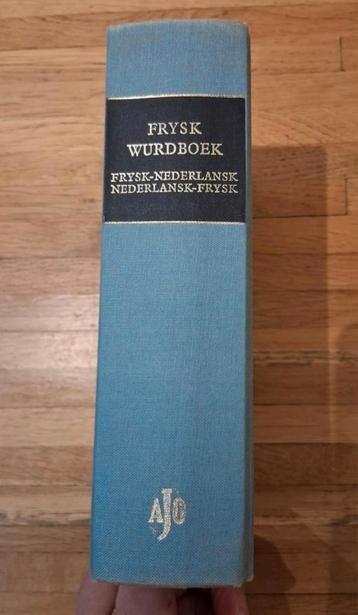 Frysk Wurdboek / Fries nederlans fries woordenboek
2in1  beschikbaar voor biedingen