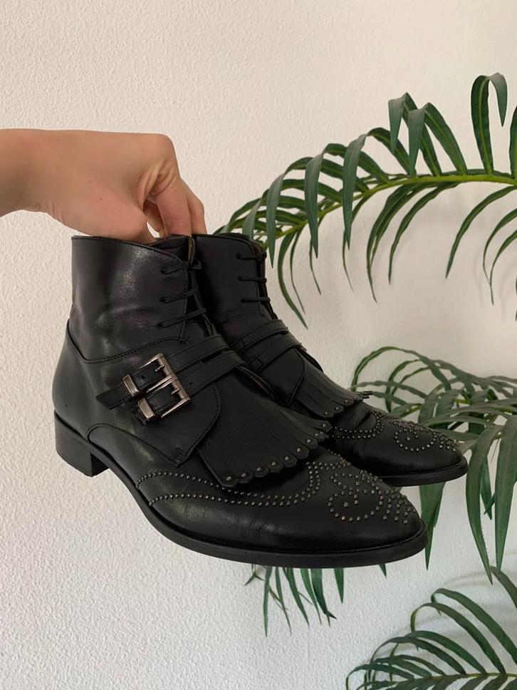 Pertini veterschoentjes 38,5 veterlaarsjes studs schoenen, Kleding | Dames, Schoenen, Zo goed als nieuw, Lage of Enkellaarzen