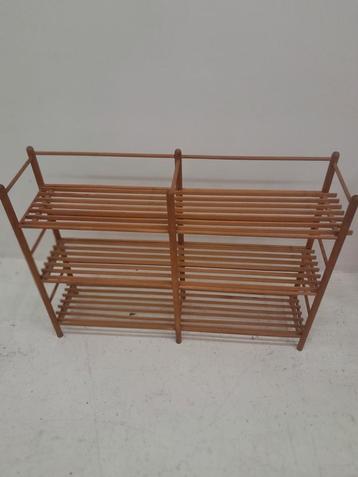 vintage stokke kast  beschikbaar voor biedingen