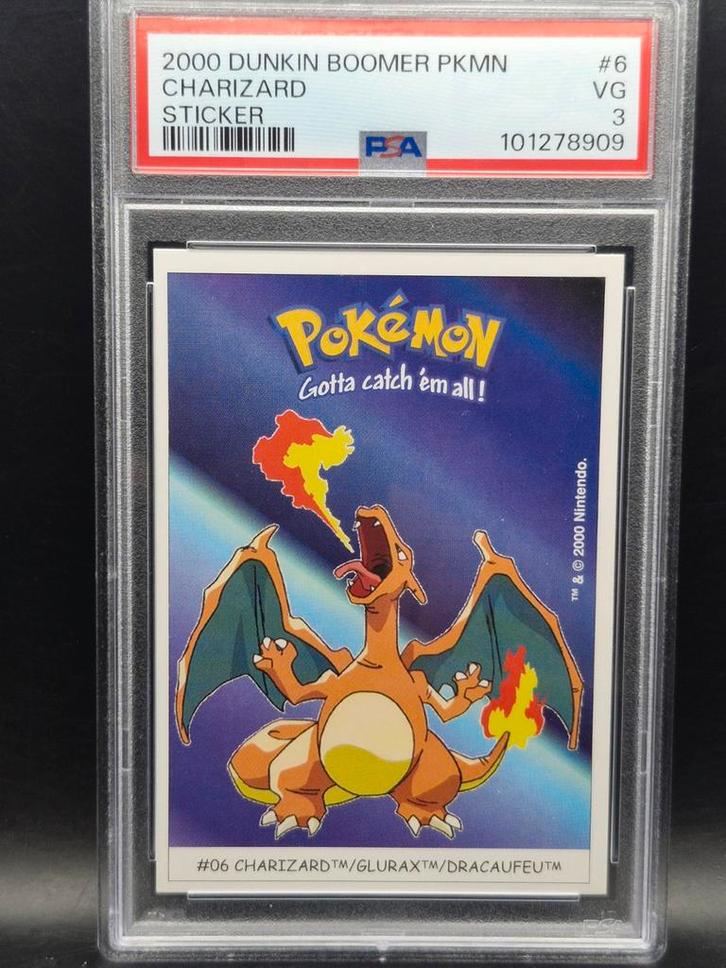 Charizard 2000 dunkin boomer pkmn sticker #6 PSA 3, Hobby en Vrije tijd, Verzamelkaartspellen | Pokémon, Gebruikt, Losse kaart