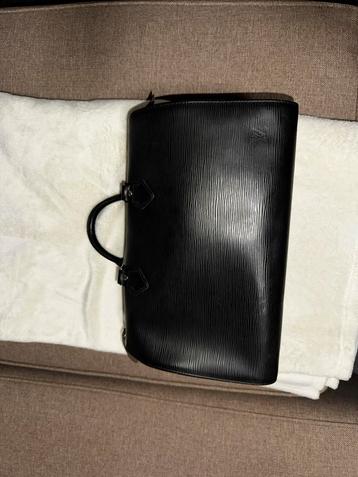 Vintage Louis Vuitton Speedy 30 Black Epi Leather beschikbaar voor biedingen