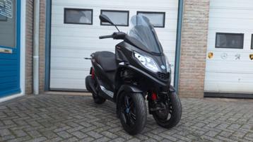 Piaggio mp3 300 HPE LT / 2020 / 1e eigenaar / BLACK&BLACK! beschikbaar voor biedingen