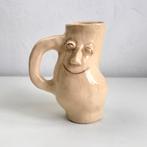 Dieuwertje Verhagen – Gouda | handgemaakte gezicht vaas, Wit, Aardewerk of Porselein, Ophalen of Verzenden, Zo goed als nieuw