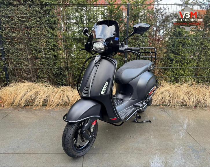 Vespa sprint s 2022 brom 1ste eigenaar full option, Fietsen en Brommers, Scooters | Vespa, Zo goed als nieuw, Maximaal 45 km/u