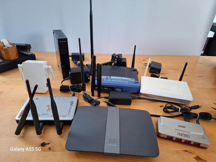 Modem, modems, accesspoint, repeater, antenne, Computers en Software, WiFi-versterkers, Gebruikt, Ophalen of Verzenden