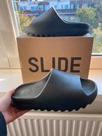 Yeezy slides, Kleding | Heren, Schoenen, Ophalen of Verzenden, Zo goed als nieuw, Zwart