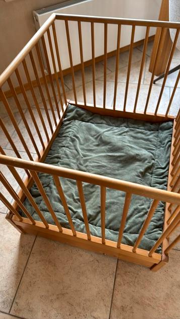 Box met boxkleed beschikbaar voor biedingen