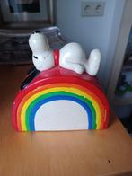 Vintage spaarpot van Snoopy op regenboog, Verzamelen, Spaarpotten, Ophalen of Verzenden, Gebruikt, Steen, Aardewerk of Keramiek
