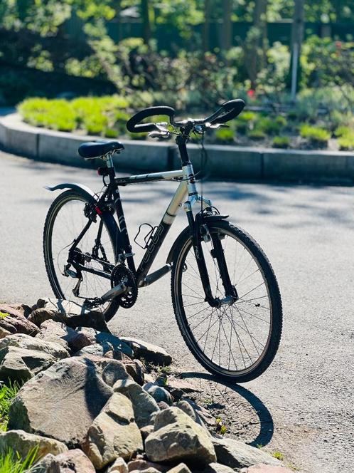 Aluminum Hybrid fiets FOCUS Black Falls / Heren / maat L, Fietsen en Brommers, Fietsen | Heren | Herenfietsen, Zo goed als nieuw