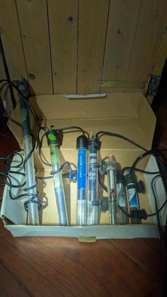 Partij aquariumverwarmers
diverse merken & types, Dieren en Toebehoren, Vissen | Aquaria en Toebehoren, Gebruikt, Verlichting of Verwarming