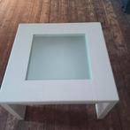 Witte houten salontafel met glas, Huis en Inrichting, Tafels | Salontafels, Ophalen, 50 tot 100 cm, Vierkant, 50 tot 100 cm