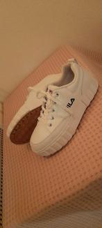 Fila Sandblast white 40, Ophalen of Verzenden, Wit, Zo goed als nieuw, Sneakers of Gympen