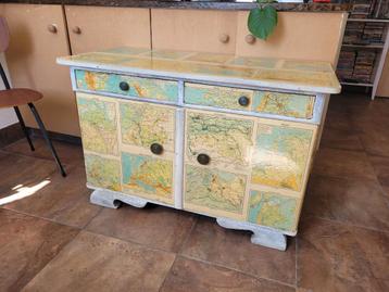 Leuk vintage wereld kastje tv kast commodo buffetkast beschikbaar voor biedingen
