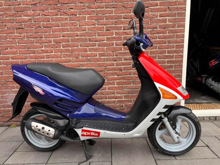 Aprilia sr 50 replica loris reggiani, Fietsen en Brommers, Scooters | Peugeot, Gebruikt, Overige modellen, Tweetakt, Ophalen