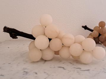 Mooie Witte Albast Druiven beschikbaar voor biedingen
