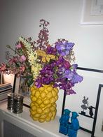 Vaas met zijden bloemen - Maat L, 50 tot 75 cm, Geel, Aardewerk of Porselein, Ophalen of Verzenden