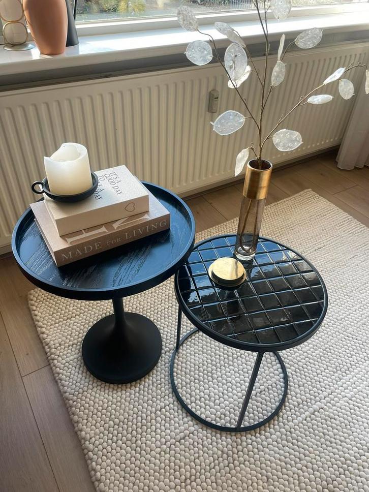 2 Mooie bijzettafels, Zuiver. 46x 56 en 40x42, Huis en Inrichting, Tafels | Bijzettafels, Zo goed als nieuw, Rond, Minder dan 45 cm